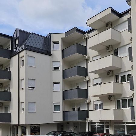 Adav Luxus Apartment Visoko Exterior foto